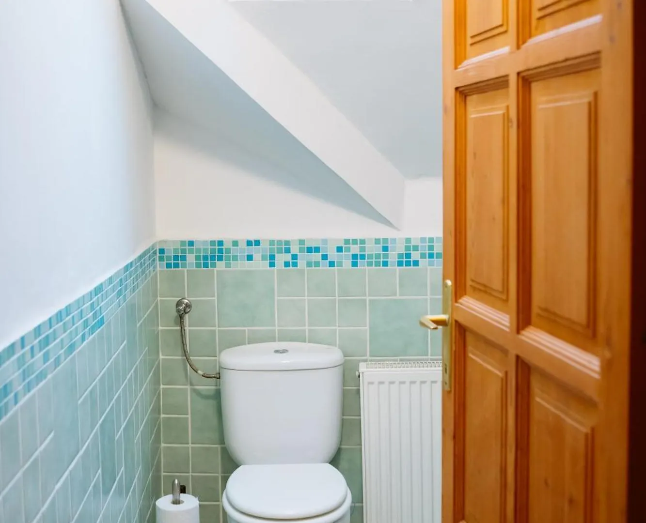 Kiralyszeke Apartman Eğri 0*,